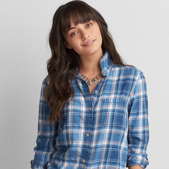 American Eagle Outfitters Tops - American Eagle Boyfriend Plaid Shirt